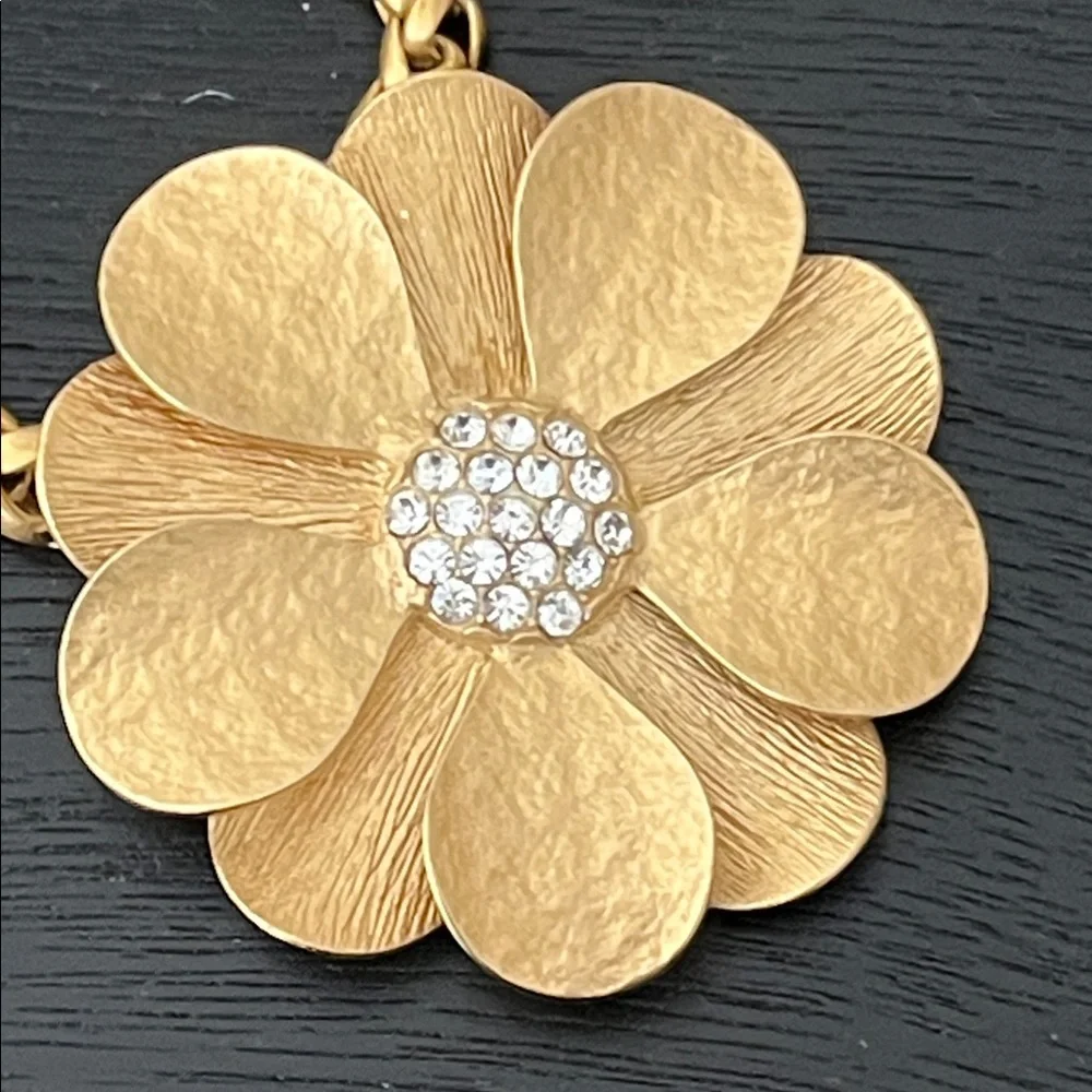 Premier Designs Gold Floral Necklace brooch Pendant - Picture 9 of 11